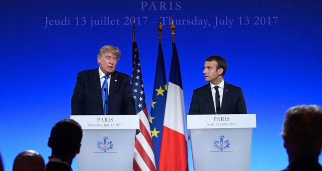 Tổng thống Donald Trump và Tổng thống Emmanuel Macron. (Ảnh: ABC News)