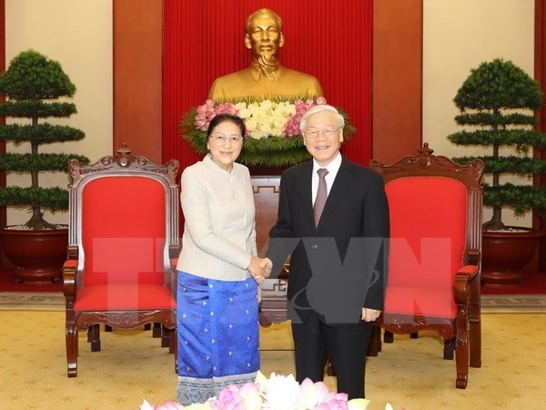 Tổng Bí thư Nguyễn Phú Trọng tiếp Chủ tịch Quốc hội Lào Pany Yathotou. Ảnh: TTXVN