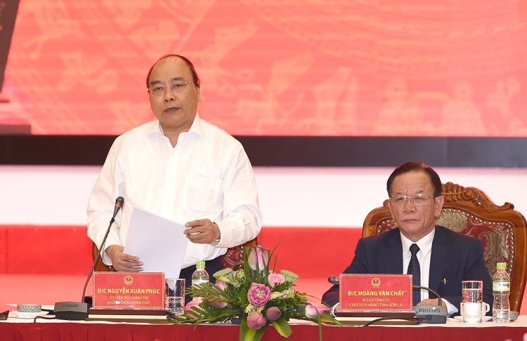 Thủ tướng Nguyễn Xuân Phúc phát biểu chỉ đạo tại buổi làm việc với Ban Thường vụ Tỉnh ủy Sơn La. Ảnh: VGP/Quang Hiếu