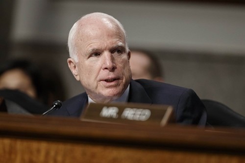 Thượng nghị sĩ John McCain, Chủ tịch Ủy ban Quân vụ Thượng viện. Ảnh:AP.
