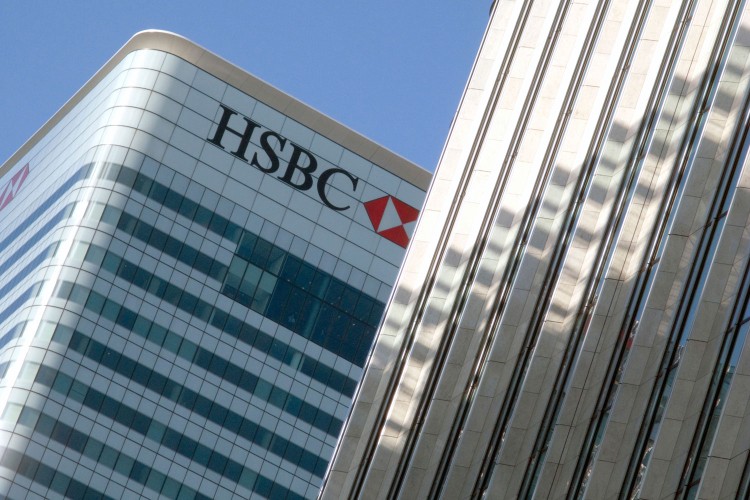 Cao Thị Anh đã mở thẻ cho 15 cá nhân không đủ điều kiện vay tiền khiến HSBC bị thất thoát tiền tỷ. Ảnh: Thế Nguyễn