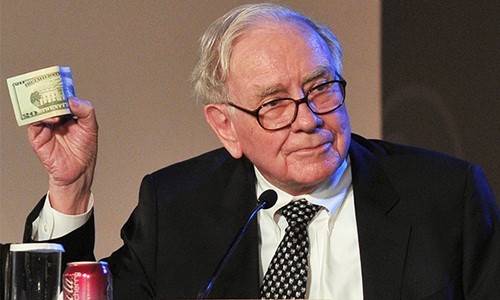 Warren Buffett hiện là người giàu thứ 4 thế giới. Ảnh:Economic Times