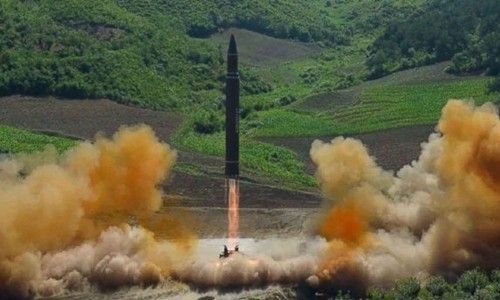 Triều Tiên tuyên bố đã phóng thử thành công tên lửa đạn đạo xuyên lục địa. Ảnh:KCNA.