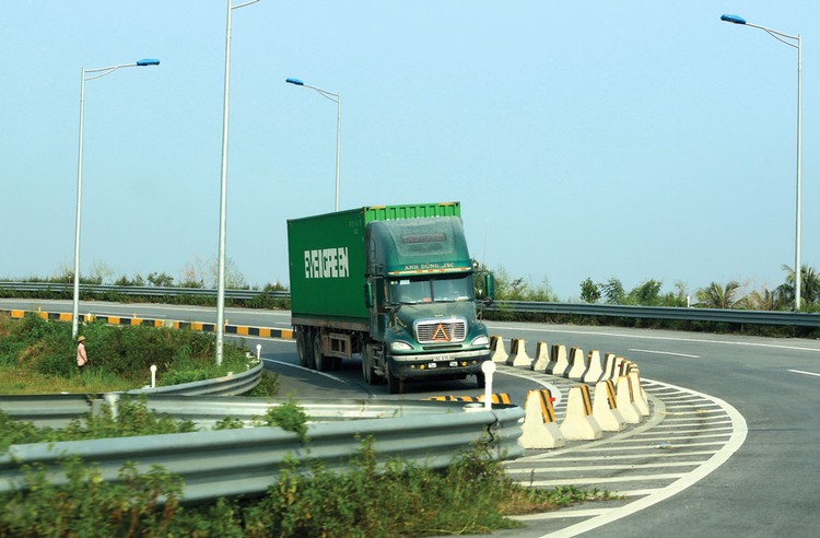 Tuyến Quốc lộ 1 đoạn tránh thị xã Long Khánh (Đồng Nai) chưa được bố trí vốn trong kế hoạch đầu tư công trung hạn 2016 – 2020. Ảnh: Tiên Giang