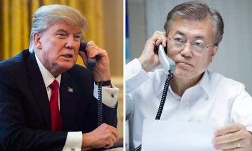 Tổng thống Mỹ Donald Trump (trái) và người đồng cấp Hàn Quốc Moon Jae-in. Ảnh:Yonhap.