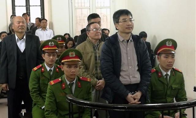 Giang Kim Đạt cùng các đồng phạm tại phiên toà sơ thẩm.