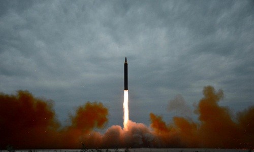 Ảnh phóng tên lửa không rõ ngày tháng do Hãng thông tấn Trung ương Triều Tiên (KCNA) công bố hôm 30/8. Ảnh:KCNA.