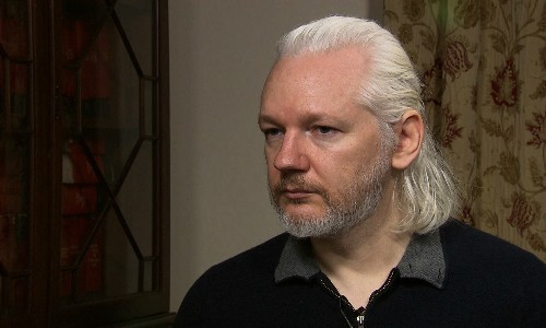 Julian Assange, người sáng lập trangWikiLeaks. Ảnh:democracynow.org