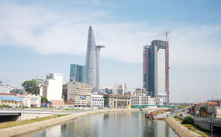 Một số dự án lớn tại TP.HCM như Saigon One Tower, V-Ikon, Chung cư cao ốc Hạnh Phúc sẽ được đấu giá trong tháng 9 - 10/2017. Ảnh: Tường Lâm