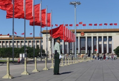 Cờ Trung Quốc tại Quảng trường Thiên An Môn, Bắc Kinh. Ảnh:Reuters.