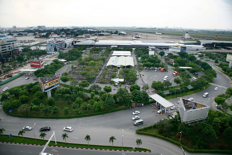 Bộ GTVT đã trình Thủ tướng phương án điều chỉnh quy hoạch Sân bay Tân Sơn Nhất với mục tiêu đáp ứng năng lực khai thác từ 43 - 45 triệu lượt hành khách mỗi năm. Ảnh: Lê Tiên