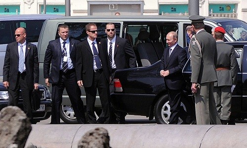Lực lượng FSO bảo vệ ông Putin trong chuyến công du tới Áo năm 2014. Ảnh:RBTH.