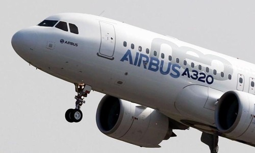 Một chiếc A320neo của Airbus đang cất cánh: Ảnh:Reuters