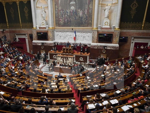 Toàn cảnh một phiên họp của Hạ viện Pháp. (Ảnh: AFP/TTXVN)