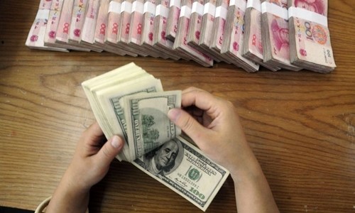 Trung Quốc đang bơm tiền để kiểm soát lãi suất chính phủ. Ảnh:Reuters
