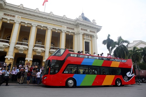 Xe buýt 2 tầng được Hanoi Transerco đưa ra chạy thử nghiệm vào tháng 6/2017. Ảnh:Phong Vân.