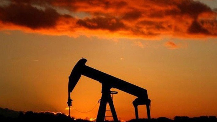 Năm nay, mức giá trung bình của dầu Brent vào khoảng 54 USD/thùng - Ảnh: Reuters.