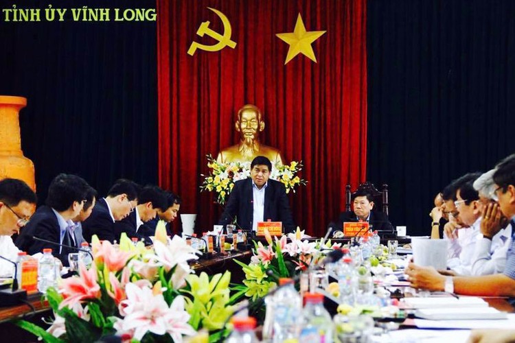  Bộ trưởng Nguyễn Chí Dũng phát biểu tại buổi làm việc với Tỉnh ủy Vĩnh Long. Ảnh: Thùy Trâm