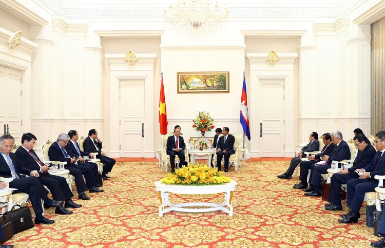 Thủ tướng Nguyễn Xuân Phúc làm việc với Thủ tướng Campuchia Hun Sen nhân dịp dự Hội nghị Cấp cao Hợp tác Mekong - Lan Thương lần thứ 2. Ảnh: Quang Hiếu