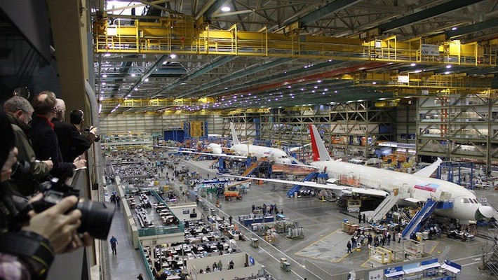 Bên trong một nhà máy sản xuất máy bay của Boeing - Ảnh: Airline Reporter.