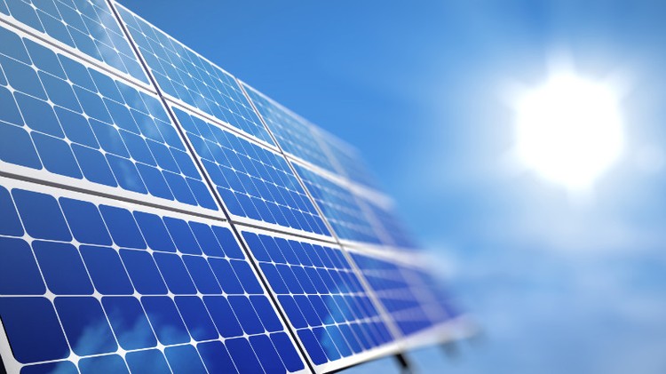 Quảng Bình yêu cầu đẩy nhanh tiến độ dự án điện mặt trời