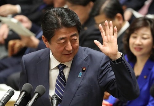Ông Abe khẳng định vẫn luôn thuyết phục Mỹ quay lại TPP. Ảnh:Nikkei