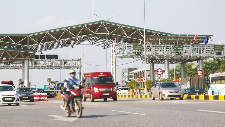 Trong năm 2018, Tổng cục Đường bộ Việt Nam sẽ tiếp tục rà soát, điều chỉnh phương án tài chính các dự án BOT theo quy định. Ảnh: Lê Tiên