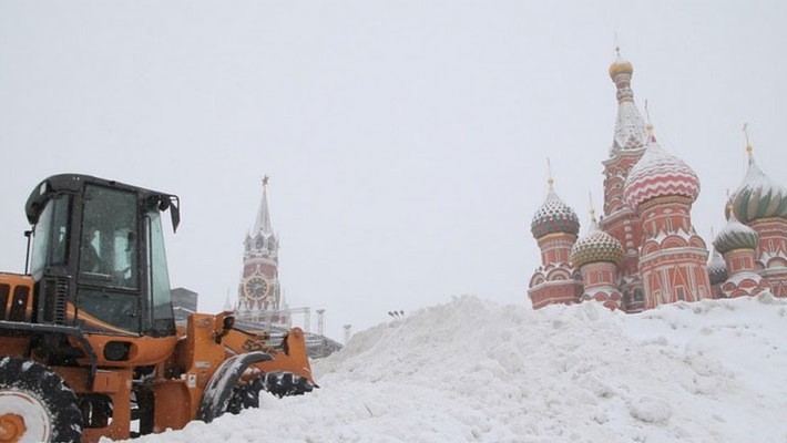 Tuyết rơi dày trên Quảng trường Đỏ ở Moscow ngày 4/2 - Ảnh: EPA.