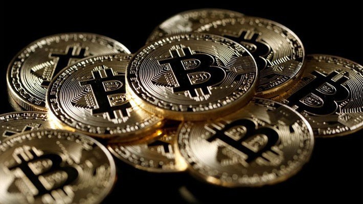 Hồi đầu tháng 2, giá Bitcoin có thời điểm giảm dưới 6.000 USD - Ảnh: Reuters.