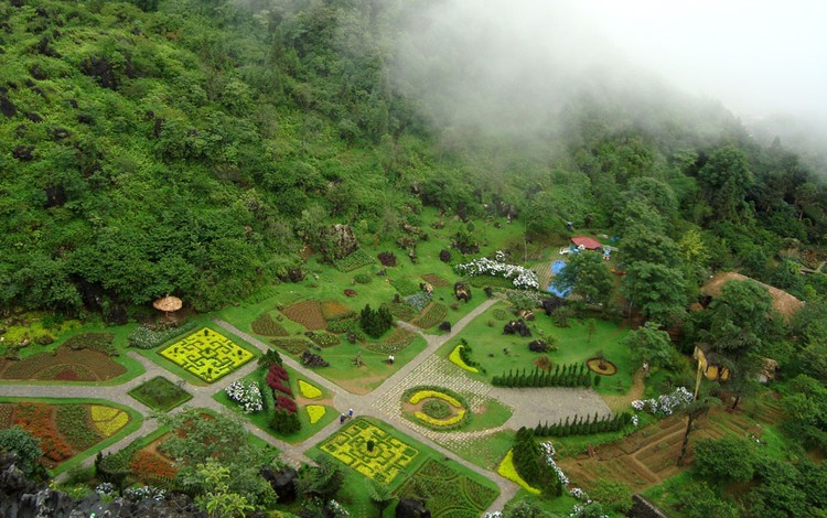 Dự án Khu du lịch sinh thái núi Hàm Rồng đã bị UBND tỉnh Lào Cai thu hồi do chậm tiến độ. Ảnh: Anh Tuấn
