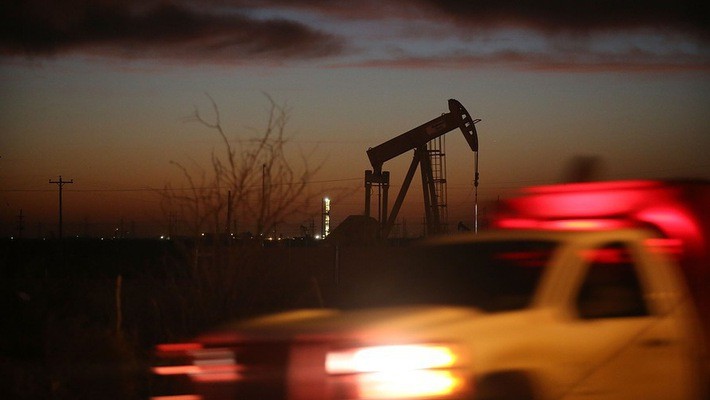 Máy bơm dầu đang hoạt động trên một mỏ dầu ở Andrew, Texas, Mỹ - Ảnh: Getty/Market Watch.