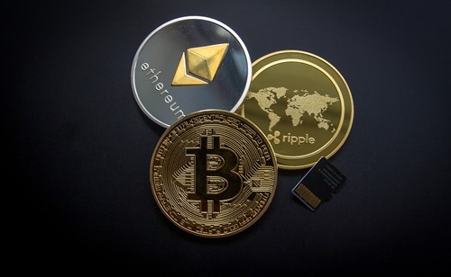 Bitcoin, Ethereum và Ripple là 3 loại tiền kỹ thuật số phổ biến nhất hiện nay. Ảnh:eCoin