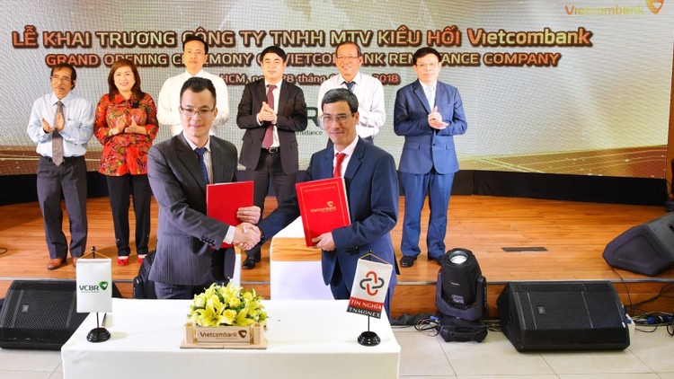VCBR và TN Monex ký kết thỏa thuận hợp tác
