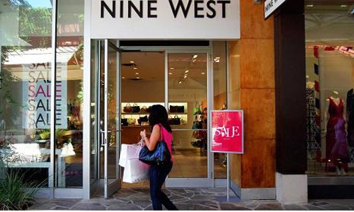 Một cửa hàng Nine West tại trung tâm thương mại ở Texas (Mỹ). Ảnh:Bloomberg.