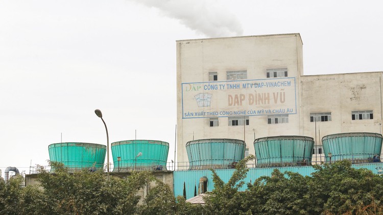 Đến thời điểm 31/3/2018, vốn chủ sở hữu của DAP - Vinachem đã mất gần 1/3, chỉ còn 1.037,56 tỷ đồng. Ảnh: Nhã Chi
