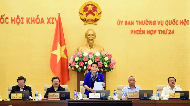 Chủ tịch Quốc hội Nguyễn Thị Kim Ngân phát biểu khai mạc Phiên họp. Ảnh: Lâm Hiển