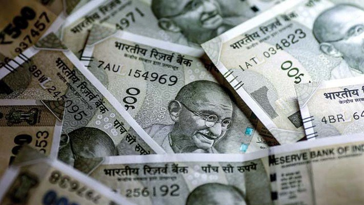 Từ đầu năm đến nay, đồng Rupee đã mất giá 4,6% so với USD, trở thành đồng tiền mất giá mạnh nhất ở khu vực châu Á.