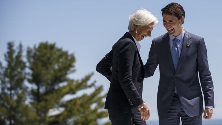 Tổng giám đốc IMF Christine Lagarde (trái) và Thủ tướng Canada Justin Trudeau tại Quebec, Canada hôm 9/6 - Ảnh: Bloomberg.