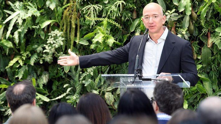 Jeff Bezos - Ảnh: Business Journals.