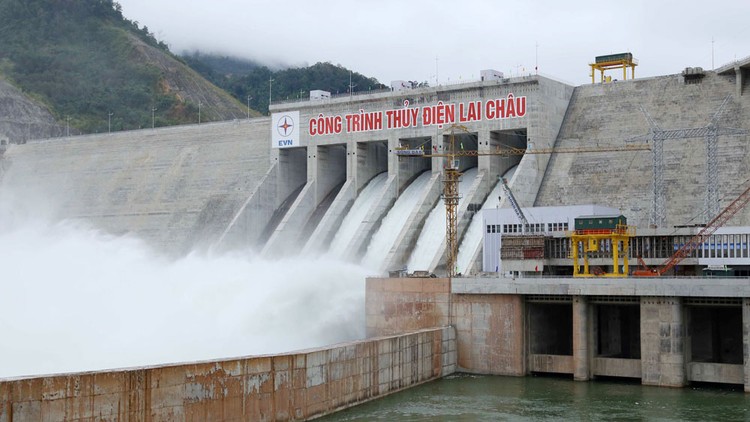 Thủy điện Lai Châu là công trình thủy điện lớn thứ ba của Việt Nam được xây dựng trên dòng chính sông Đà