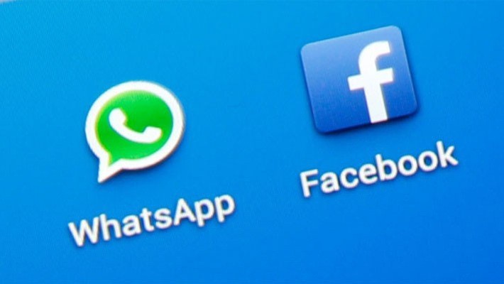 Cả ứng dụng nhắn tin WhatsApp và mạng xã hội Facebook đều đang bị chặn ở Trung Quốc - Ảnh: Reuters.