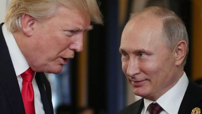 Tổng thống Mỹ Donald Trump (trái) va Tổng thống Nga Vladimir Putin - Ảnh: Getty/CNBC.