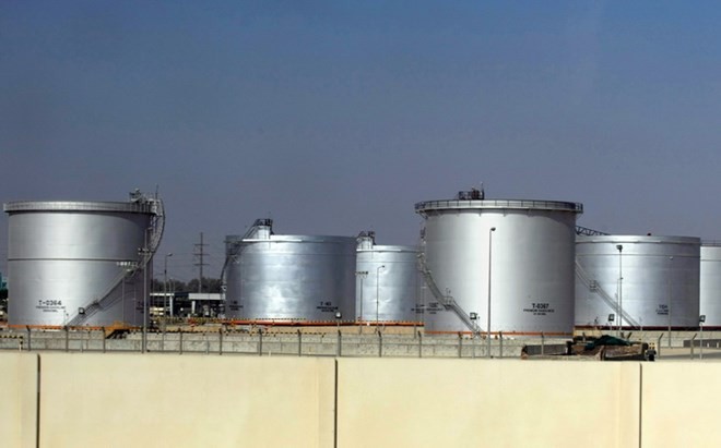 Bể chứa dầu tại một cơ sở khai thác dầu ở Dammam, cách thủ đô Riyadh của Saudi Arabia 450km về phía đông. (Ảnh: AFP/TTXVN)