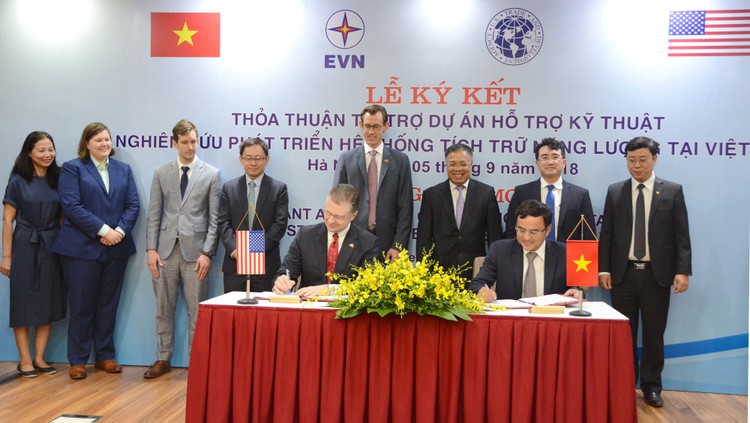 Ký kết thỏa thuận tài trợ Dự án hỗ trợ kỹ thuật Nghiên cứu phát triển hệ thống tích trữ năng lượng tại Việt Nam