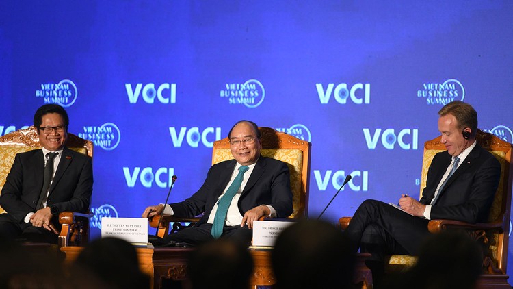 Thủ tướng Nguyễn Xuân Phúc cho biết, Việt Nam đặt mục tiêu kết nối chặt chẽ hơn giữa DN đầu tư nước ngoài với DN trong nước. Ảnh: Hiếu Nguyễn