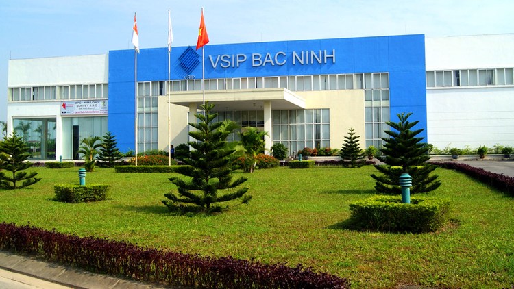 Các nhà đầu tư Singapore với các khu công nghiệp VSIP giúp Việt Nam tạo dựng kết cấu hạ tầng kỹ thuật cho phát triển công nghiệp. Ảnh: Quang Tuấn