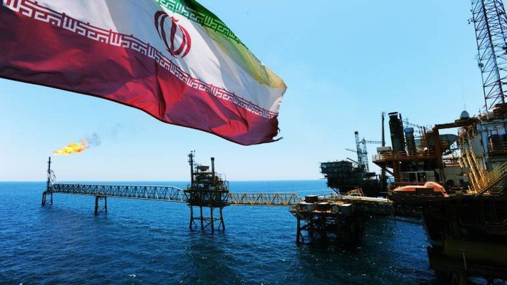 Hiện giá dầu vẫn đang được hỗ trợ bởi nỗi lo gián đoạn nguồn cung dầu Trung Đông.