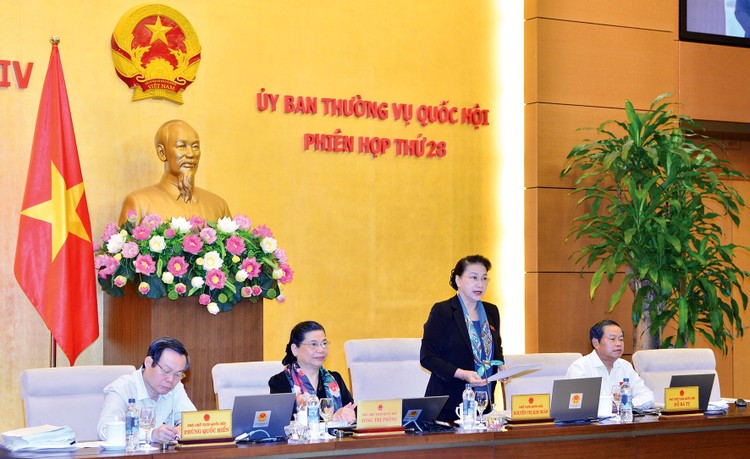 Ủy ban Thường vụ Quốc hội bắt đầu họp phiên thứ 28 dưới sự chủ trì của Chủ tịch Quốc hội Nguyễn Thị Kim Ngân. Ảnh: Quang Khánh
