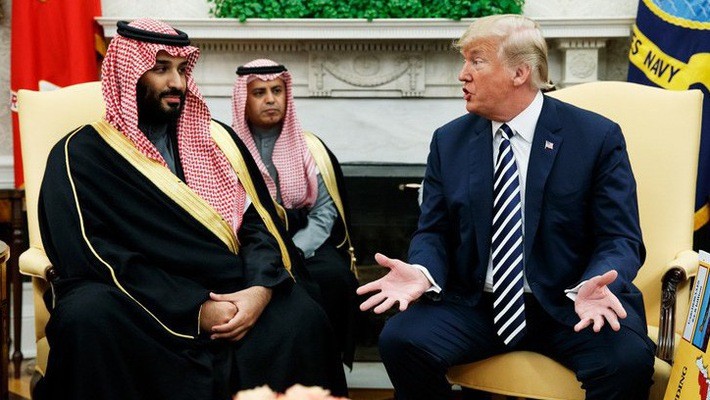 Thái tử Mohammed bin Salman của Saudi Arabia (trái) và Tổng thống Mỹ Donald Trump trong một cuộc gặp tại Nhà Trắng - Ảnh: AP.