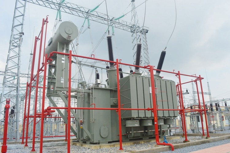 Tại Dự án Trạm biến áp 500 kV Chơn Thành, Công ty CP Xây lắp điện 1 trúng thầu Lô 12.1 của Gói thầu số 12, với giá trúng thầu là 221,8 tỷ đồng. Ảnh: Ngọc Minh